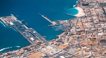El objetivo central del programa es fortalecer la integración metropolitana del Gran Rosario con su complejo portuario y consolidar a la región como un nodo estratégico para el desarrollo productivo provincial y nacional (Foto: Shutterstock)