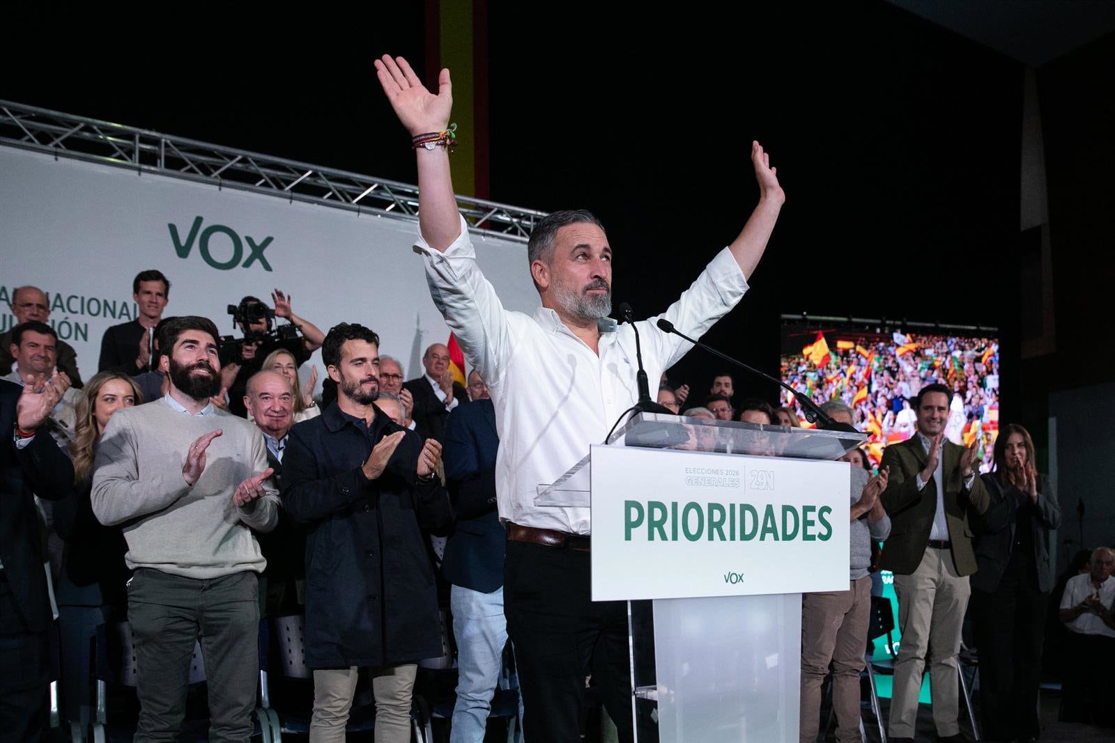 Abascal tilda de "canallada" que el Gobierno diga que los disturbios en Barcelona "benefician a Vox"