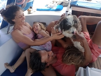 En familia, Constanza y Juan