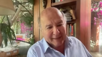 De Soto denuncia presiones y