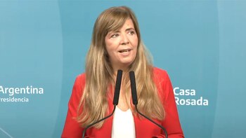 Gabriela Cerruti habla durante la