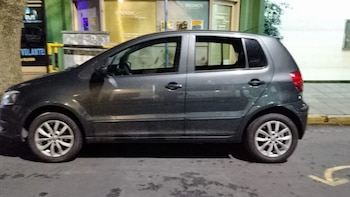 Cayó una banda de menores que se dedicaba a destrozar y robar autos en el centro de Quilmes