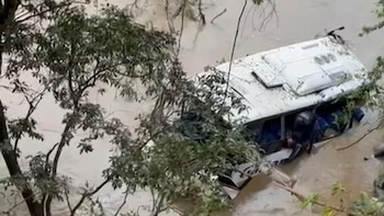 Así quedó el bus en