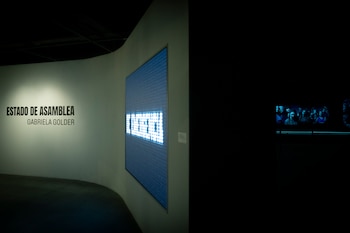 La entrada de la muestra está marcada por "No hay espectadores", una pantalla que simula las antiguas cartelerías