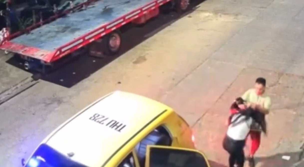 El video de una brutal agresión en Fusagasugá desata un clamor urgente para capturar al responsable - crédito redes sociales