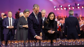 Los reyes de España homenajean