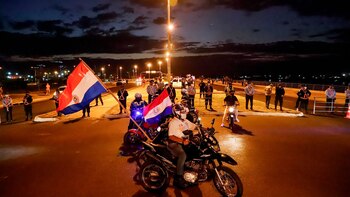 Vehículos se concentran en Asunción contra la corrupción