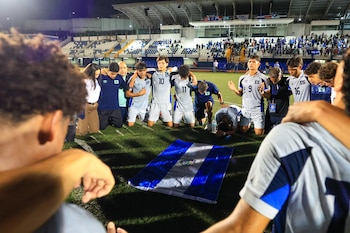 Con paso invicto y la ilusión intacta, la selección Sub-16 de El Salvador busca esta noche coronarse campeona centroamericana (Cortesía: @LaSelecta_SLV).