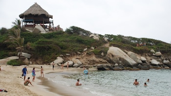 El Parque Nacional Natural Tayrona reabrió al público con restricciones en accesos terrestres y medidas de seguridad para los visitantes