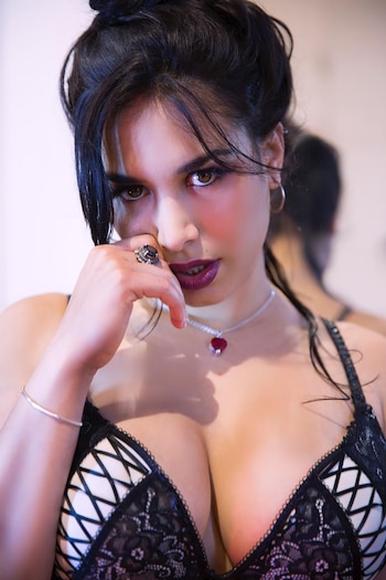 Jésica sostiene que el "trabajo