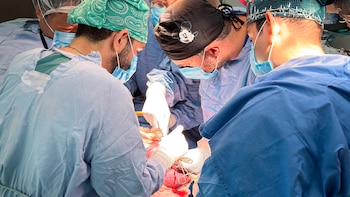 IMSS logra difícil cirugía fetal