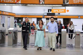 Clara Brugada entrega rehabilitación integral de la estación Auditorio Línea 7