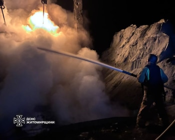 Al menos un muerto en un nuevo ataque nocturno ruso con misiles y drones contra Kiev