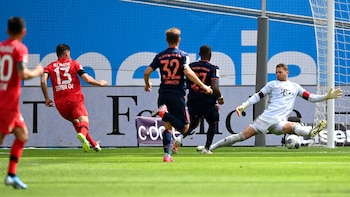 gol lucas alario vs bayern munich festejo
