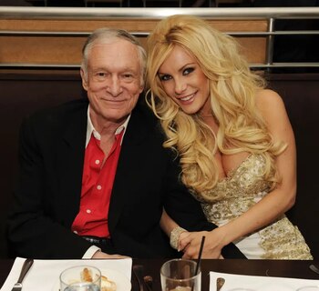 Crystal Harris declaró que perdió el control de su vida mientras estuvo casada con Hugh Hefner. (WireImage)