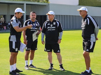 Como técnico interino y vicepresidente deportivo, la continuidad de Vucetich quedará sujeta a resultados y objetivos alcanzados. (X/ @TigresOficial)