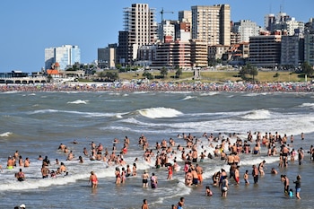 Nadar acompañado, conocer el área