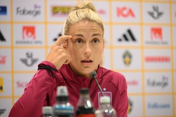 Alexia Putellas, jugadora del equipo nacional femenino de fútbol de España, asiste a una conferencia de prensa en Gotemburgo, Suecia. EFE/EPA/Bjorn Larsson Rosvall SUECIA FUERA