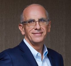 El director financiero Christophe Le Caillec explicó que la empresa busca reducir niveles jerárquicos y ordenar procedimientos antes de integrar nueva tecnología (LinkedIn)