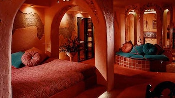 La diseñadora Caroline Robbins estuvo