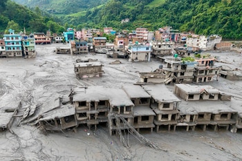 Las impactantes fotos del GLOF en Nepal y el Tíbet