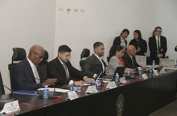 En la Comisión de Economía y Finanzas de la Asamblea Nacional inició el primer debate de la ley de sustancia económica.
