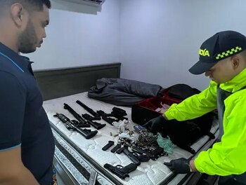 Según hipótesis de inteligencia policial, existen indicios de que los detenidos tendrían presuntos vínculos con estructuras delincuenciales que actúan en los departamentos de Cesar y La Guajira - crédito Policía Barranquilla