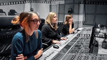 Laia Casanovas, Yasmina Praderas y