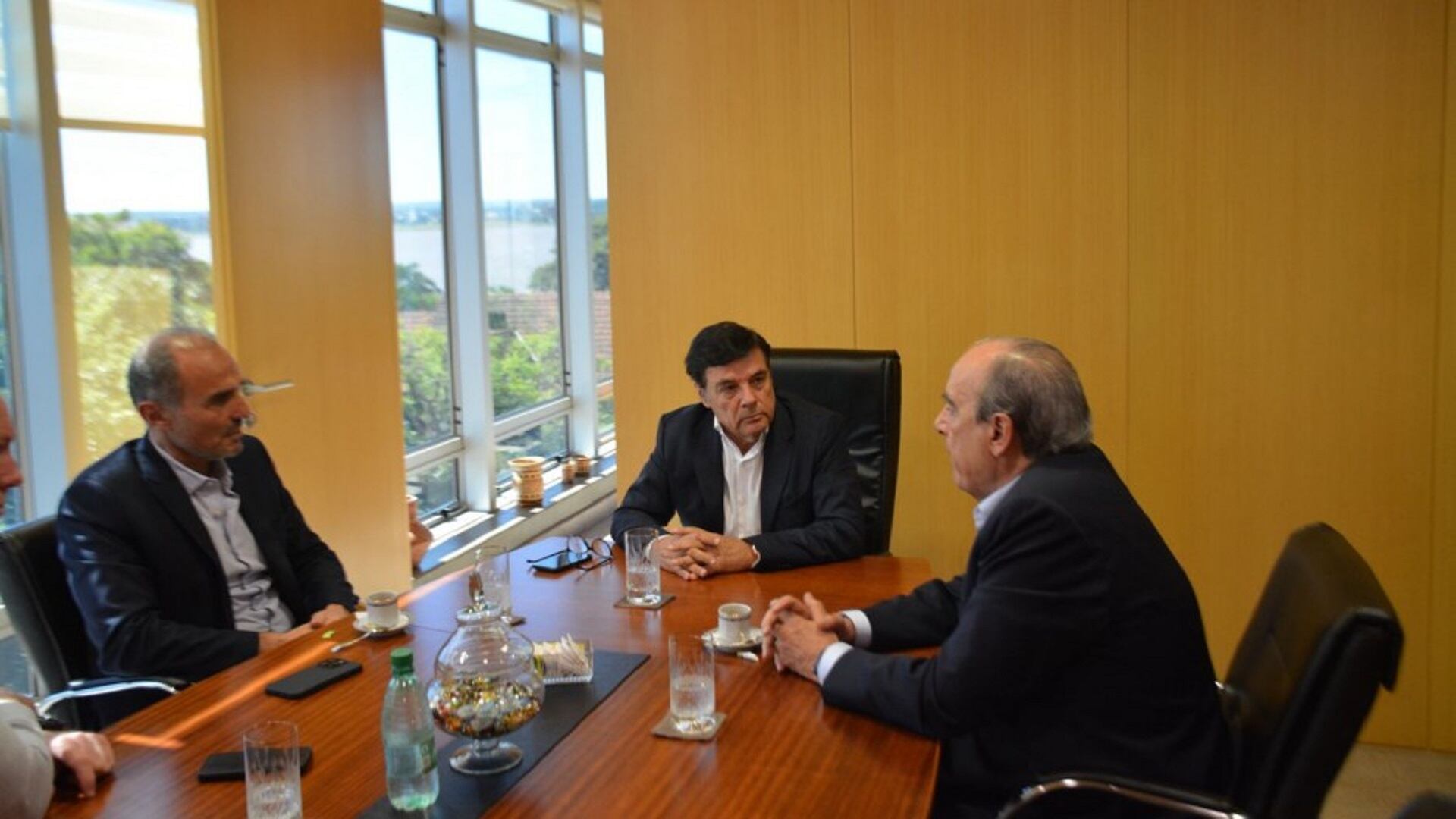 Carlos Rovira junto a Lule Menem y Guillermo Francos