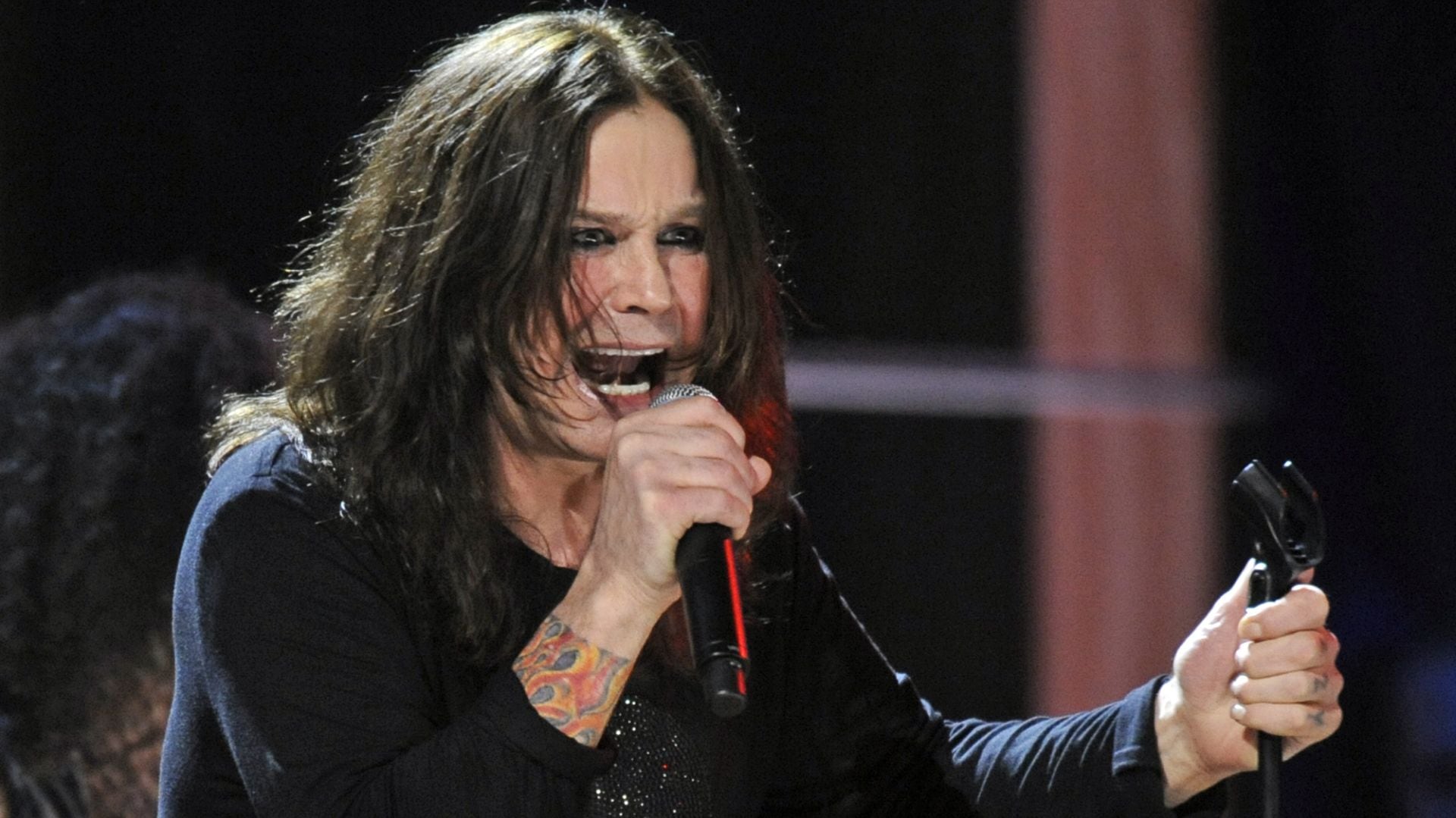 El proyecto busca imitar la imagen y la voz de Ozzy Osbourne. (AP)