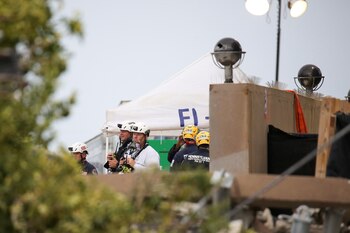 Equipos de rescate durante la