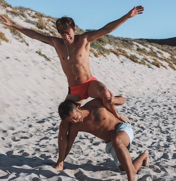 Sus fans esperan que la amistad en realidad sea una relación sentimental
(Foto: Instagram/@rogergzz)