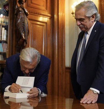 El presidente de México le