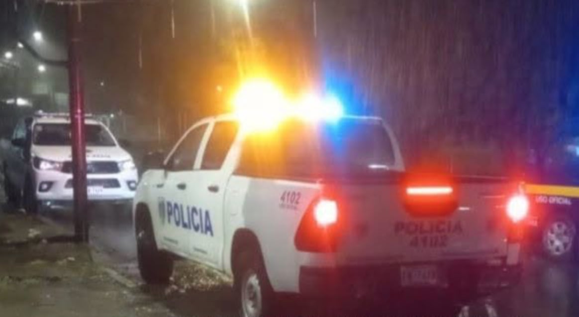 Ataque armado dentro de una vivienda en Costa Rica deja cuatro hombres heridos, entre ellos dos adultos mayores