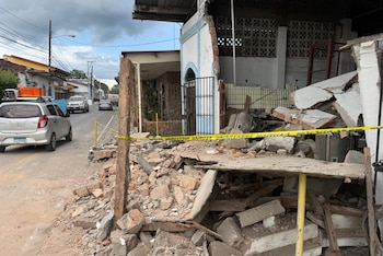 El movimiento telúrico se percibió en varias zonas del país y activó protocolos de emergencia en la Ciudad de Panamá. (Daniel DE CARTERET / AFP)