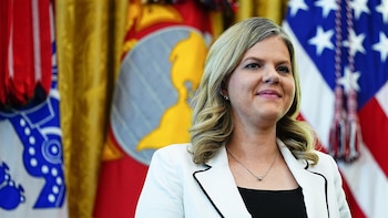 Trump propone a la asesora Heidi Overton para liderar la Administración de Alimentos y Medicamentos