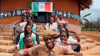 Mundial 2026: Ghetto Kids, los niños que salen con Shakira en Dai Dai, mandan amor a México desde Uganda