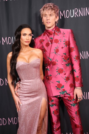 junto a Machine Gun Kelly