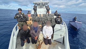 La Marina salvadoreña decomisó 6,68 toneladas de cocaína en altamar el 18 de junio de 2026 y alcanzó el mayor registro de su historia reciente. (Retomado de: Nayib Bukele)