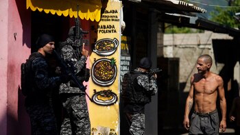 La intensa confrontación armada se