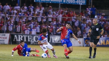 Guerra de titanes en El Salvador: FAS y Firpo chocan en el Cuscatlán por la Súper Copa de Campeones