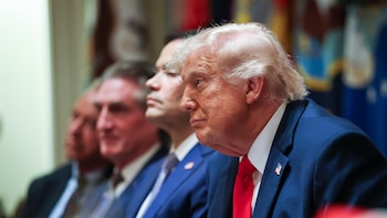 Trump mantiene el pulso con Irán y aplaza su "decisión final" sobre las negociaciones