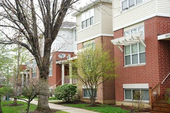 La policía de Chicago investiga el doble homicidio de Barbara Deer y su hijo Kaleb en North Lawndale (Chicago Sun Times)