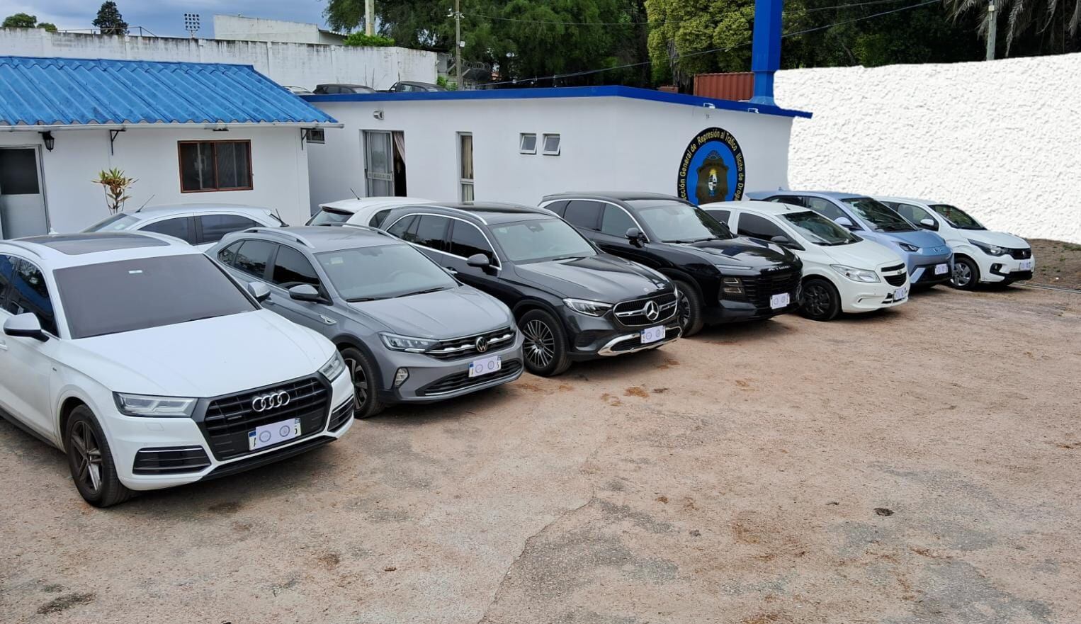 La Policía incautó varios autos de alta gama (Ministerio del Interior)