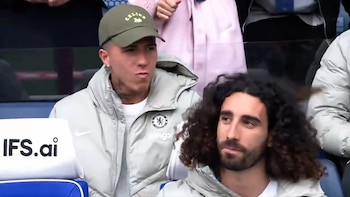 La postura de Enzo Fernández tras ser sancionado por el DT en la goleada del Chelsea por 7-0 en la FA Cup