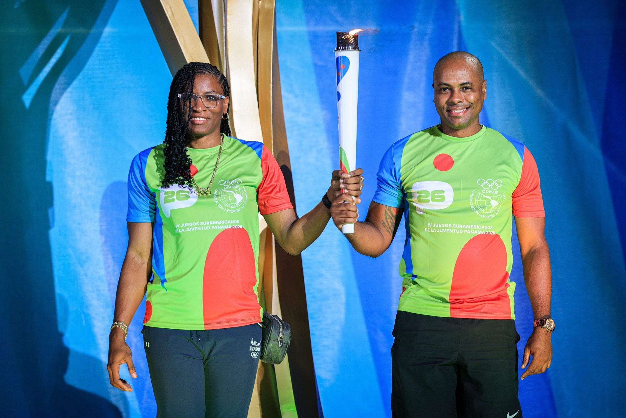 El acto inaugural estuvo marcado por el desfile de las delegaciones, que tuvo como punto álgido el saludo a los 246 atletas panameños, quienes recibieron una ovación del público presente. Foto cortesía gobierno de Panamá.