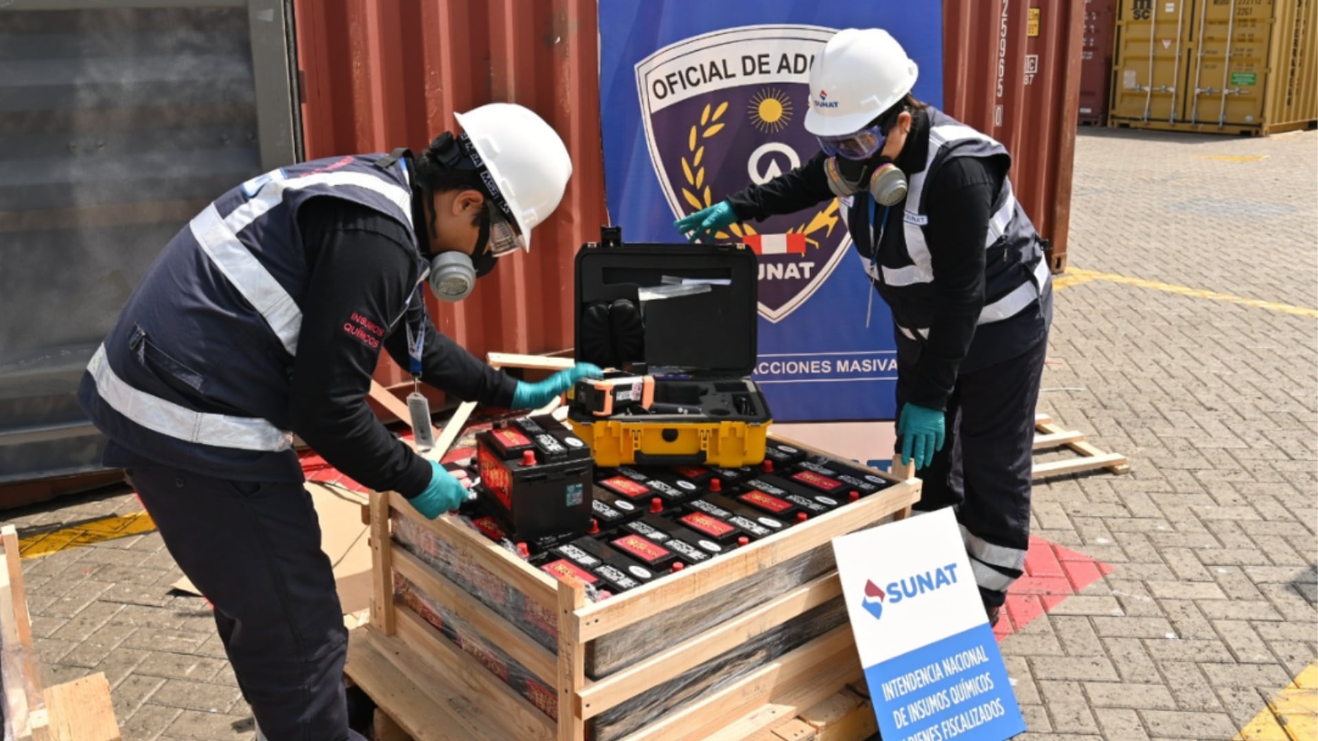 Descubren 2,5 toneladas de mercurio líquido escondidas en un cargamento de baterías valorizadas en más de 4 millones de dólares durante operativo