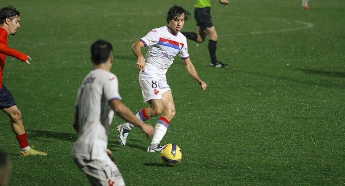 Bassco Soyer disputando un partido de Liga Revelação con Gil Vicente. - Crédito: Difusión