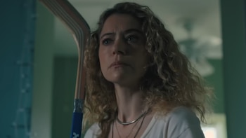 El oscuro humor de ‘Máximo placer garantizado’ llega con un elenco liderado por Tatiana Maslany