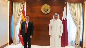 Albares destaca en diálogo con el primer ministro qatarí la necesidad de "preservar las infraestructuras civiles"